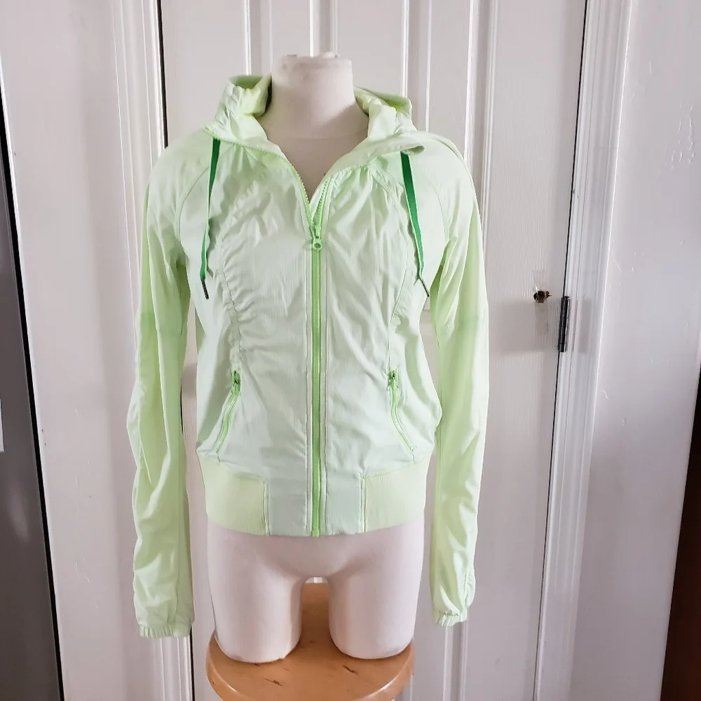 LULULEMON Athletica Neon Green Hooded Jacket 6